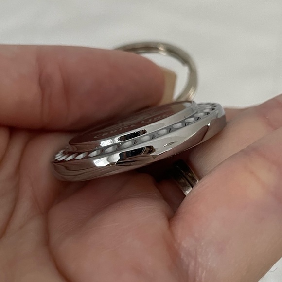 Disney’s Cruise Line Keychain - Picture 5 of 5